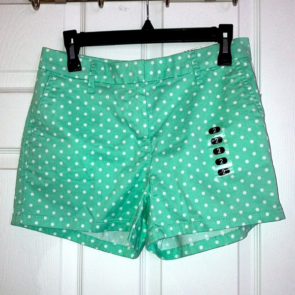 Elle Light Green White Polkadot Chino Shorts - Women’s Size 2 - Picture 1 of 8